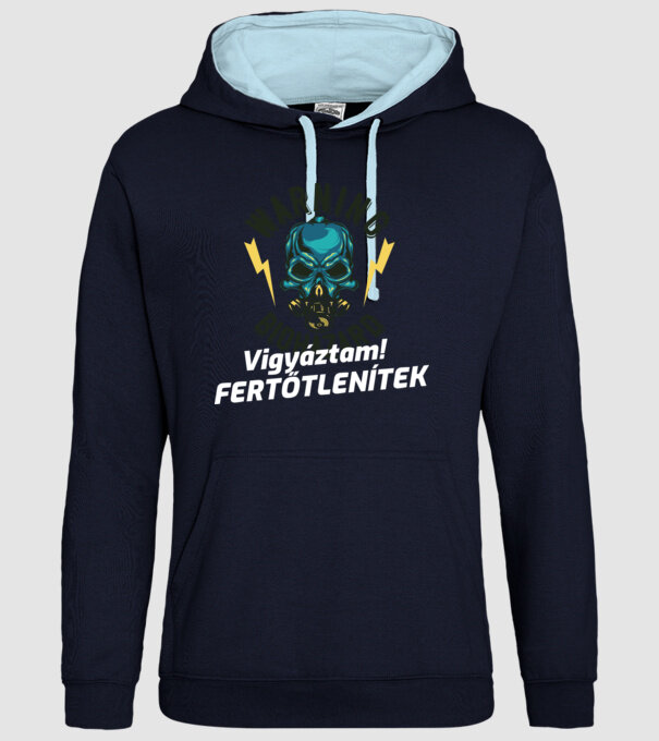  minta sötétkék pólón